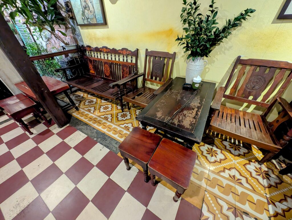 NAM house Cafe